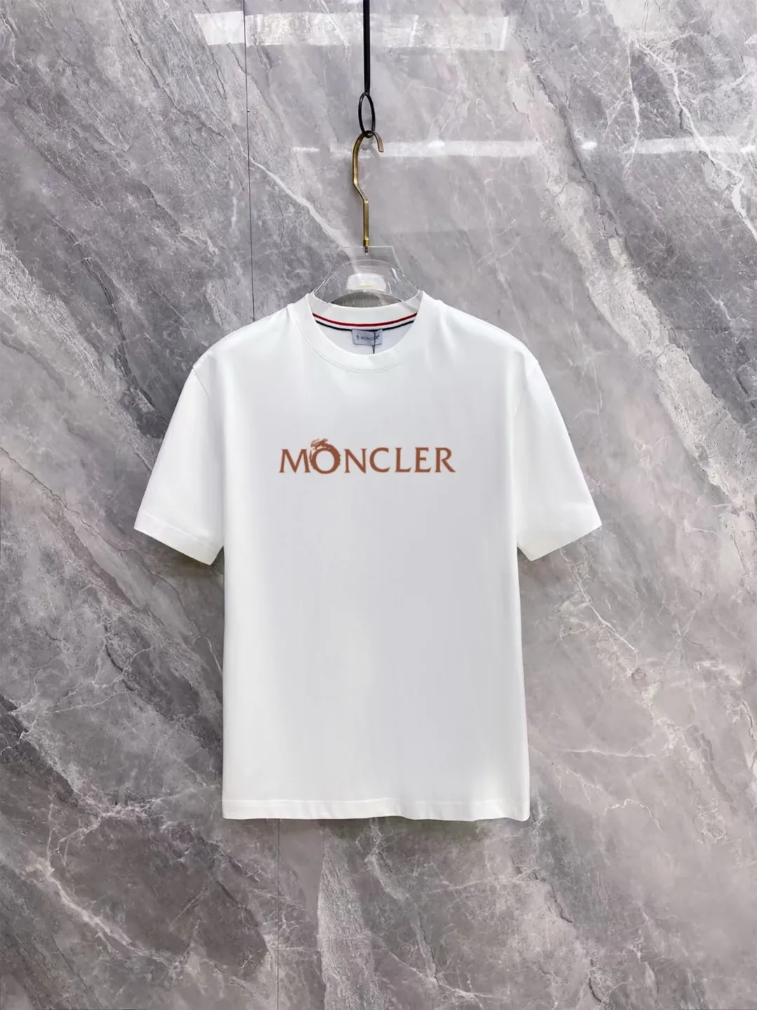 P80💰《Moncler~ 》 2026New Arrival Quality T ， , Versatile Quality ！ ‼ 32 250G ‼ ， ， ， ， T 🤪 Sizes：S-M-L-XL-2XL ：Black，White， Same Style